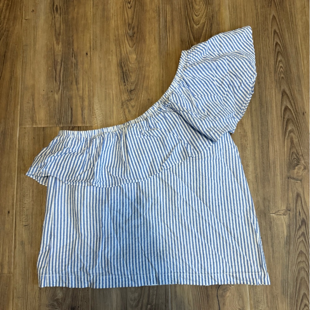 Vineyard Vines Women’s One Shoulder Seersucker Ruffle Blouse - Picture 3 of 4